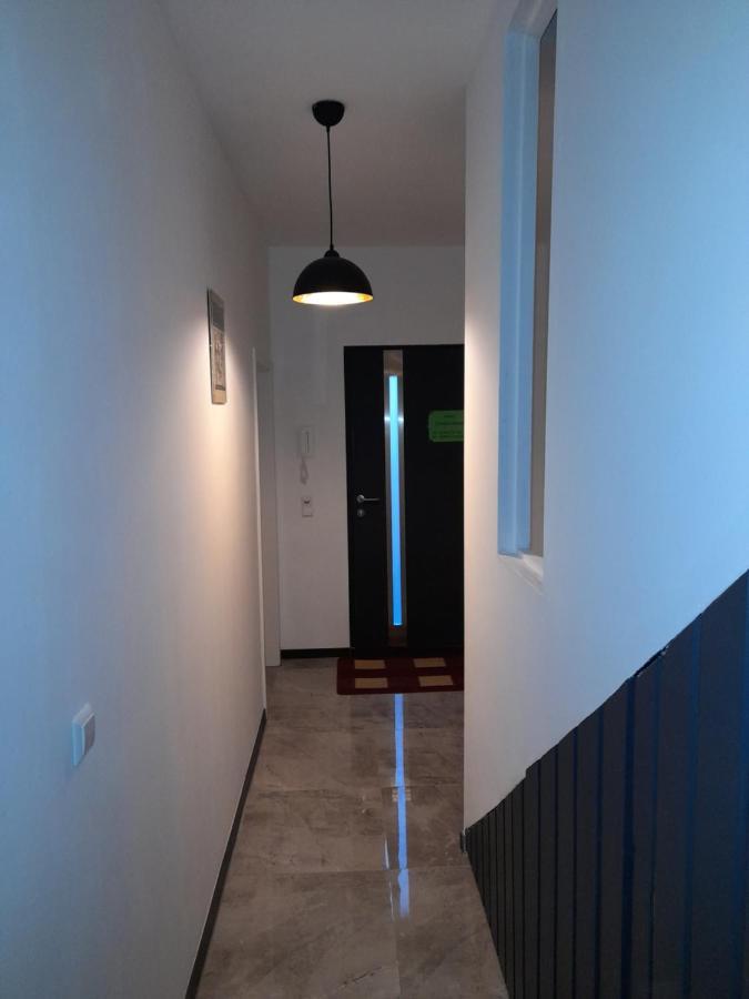 Berlin - Schoenefeld Gruene Wohnung Extérieur photo